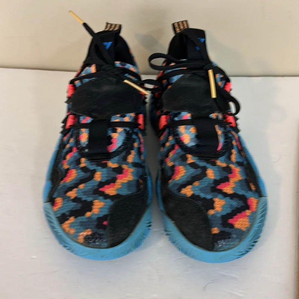 Adidas Rayford Trae Young Signature Series Sneakers Size 7.5